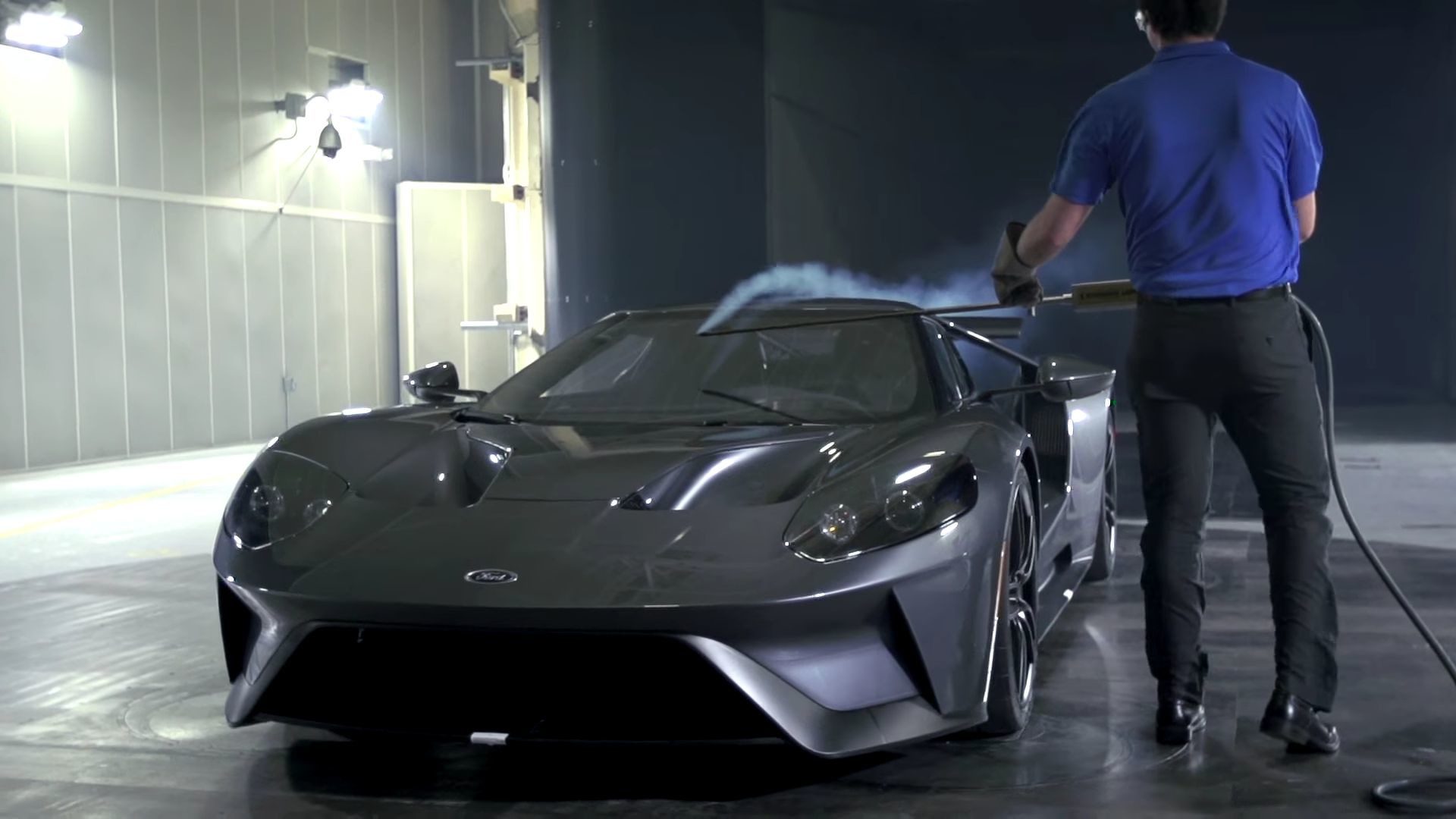 Ford GT in Wind Tunnel