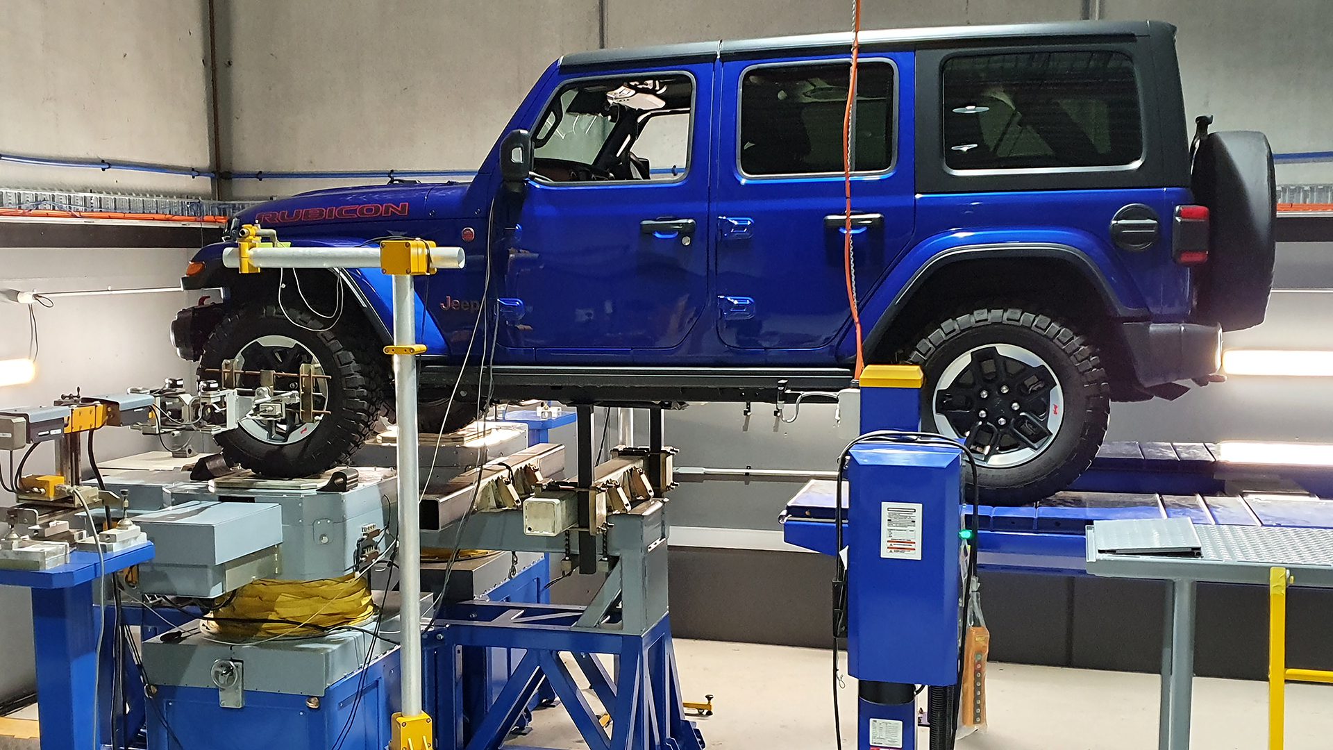 Jeep on Kinematics and Compliance (K&C) rig